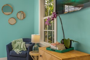 Flat-screen TV - ROYAL PALM SUITE ~ Adult Only, 1 BR, 1 Ba w/ Kitchen and Community Pool! (Key West)
