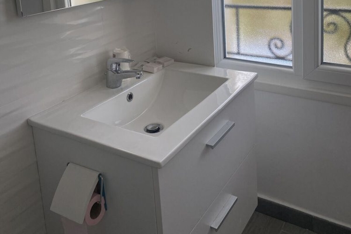 Bathroom | Free toiletries, hair dryer, towels