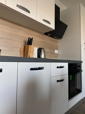 Departamento (One Bedroom Apartment with Balcony) | Cocina privada | Refrigerador