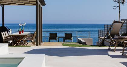 Deux Paradis, a BeachFront Retreat with Private Pool & walking distance to all