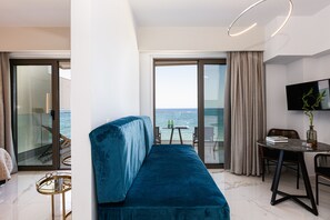 Smart TV, books, stereo - Deux Paradis, a BeachFront Retreat with Private Pool & walking distance to all (Rethymno)