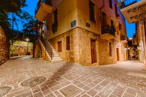 บริเวณภายนอก