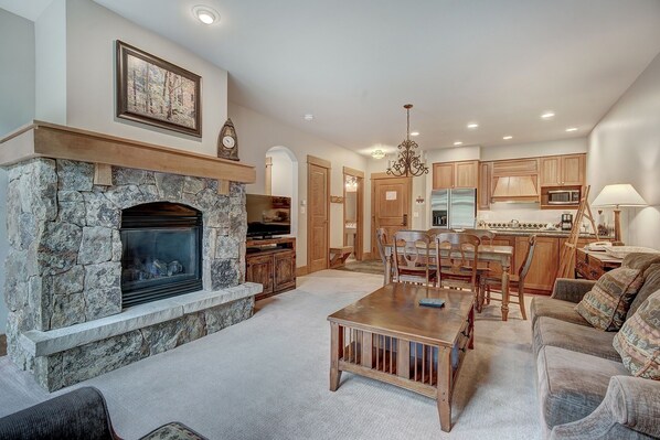 Living area - Luxurious 1 Br In River Run Village With Ski In Ski Out, Kids Ski Free, No Cleaning Fees 1 Bedroom Condo by RedAwning (Keystone)