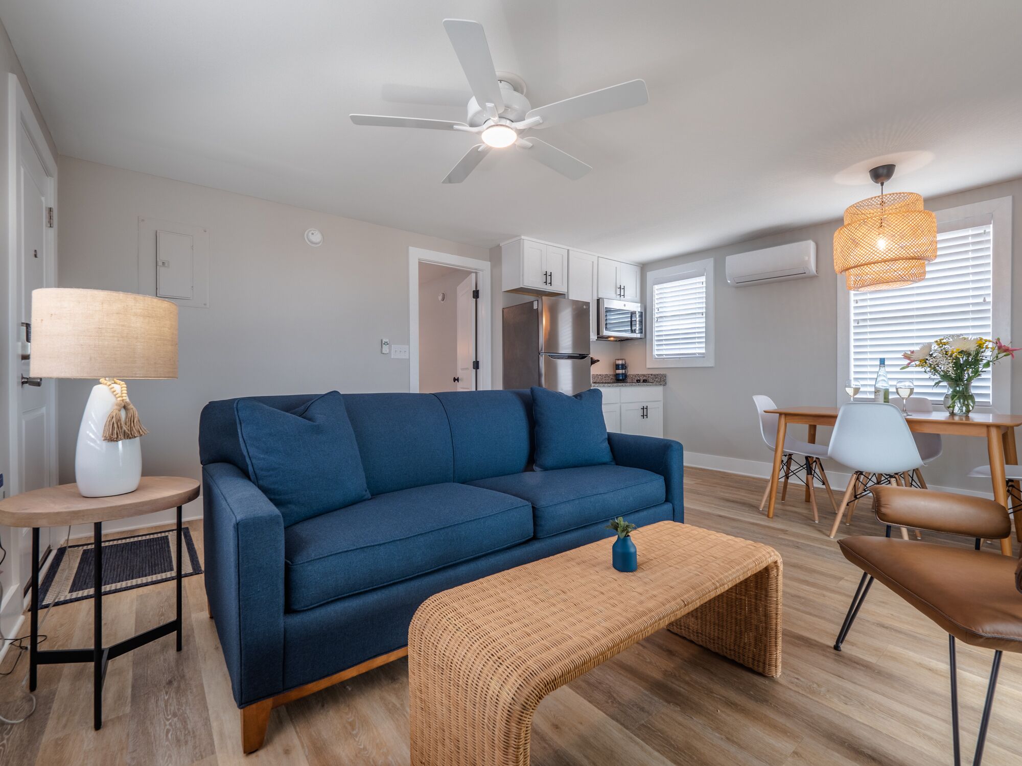 The Beach House at Oak Island 101: 1BR Apartment King + QSS