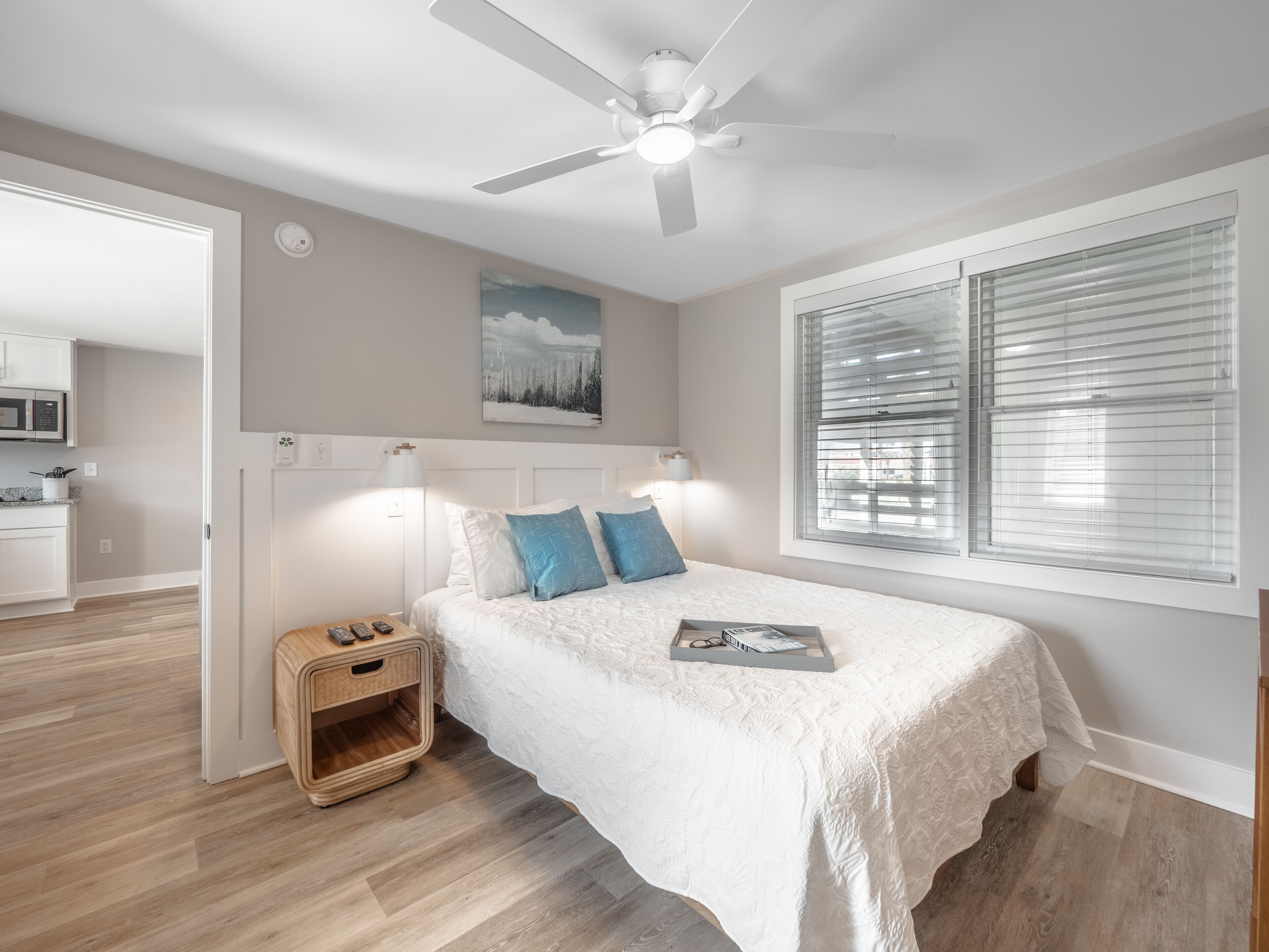 The Beach House at Oak Island 105: 1BR Apartment Queen + QSS