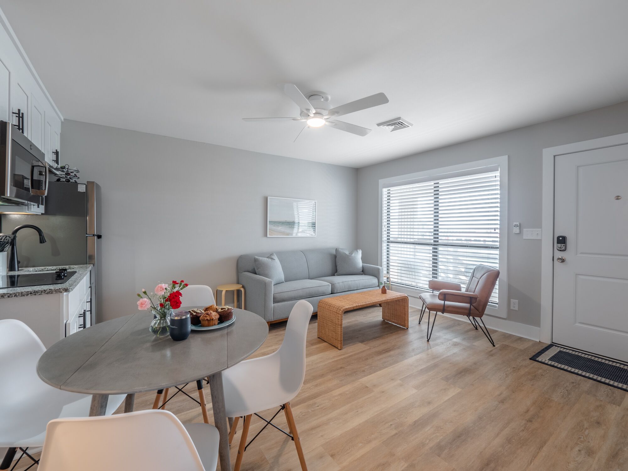 The Beach House at Oak Island 205: 2BR Apartment King, King, QSS