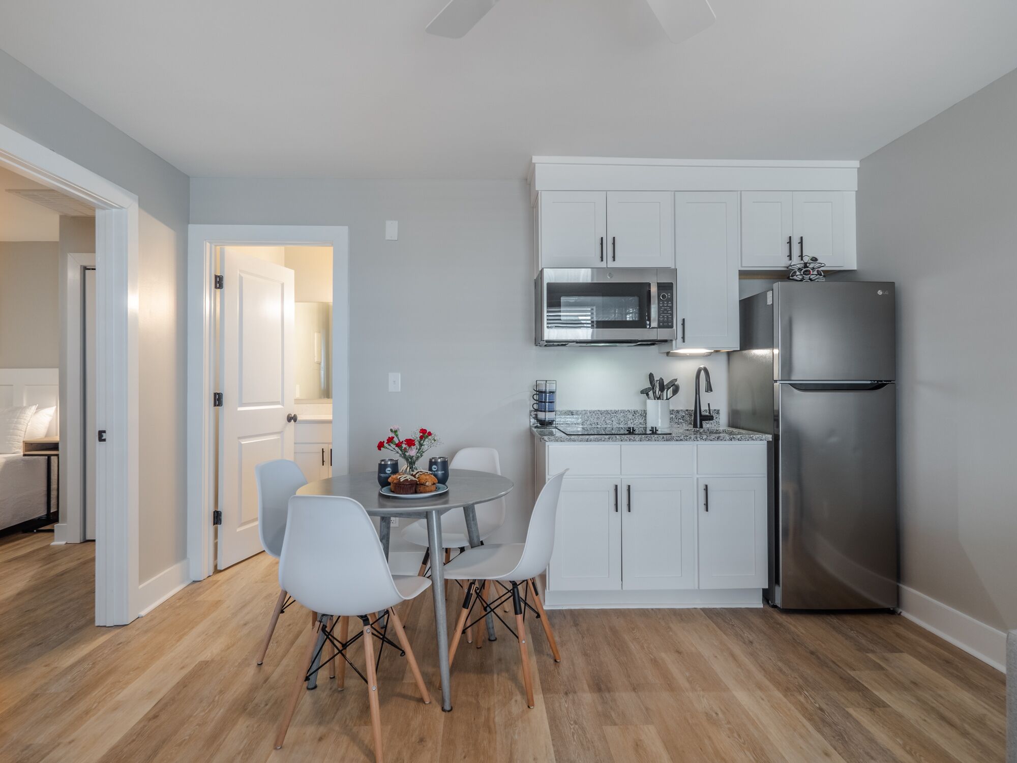 The Beach House at Oak Island 205: 2BR Apartment King, King, QSS