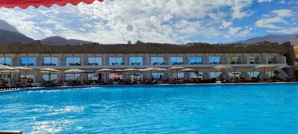 In-room safe, iron/ironing board, free WiFi, bed sheets