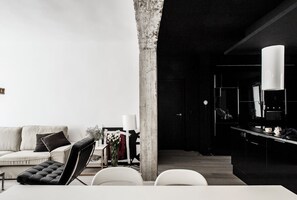 TV, books - Design apartment for telecommuting and/or vacations. (Alicante (Alacant))