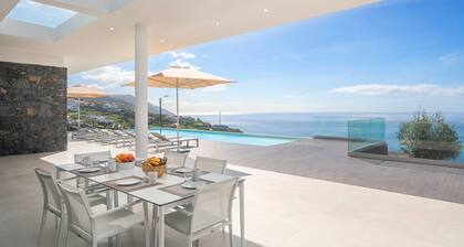 Spacious premium villa in Calheta | Ocean Panorama