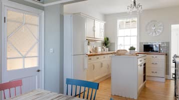 Cottage | Interior
