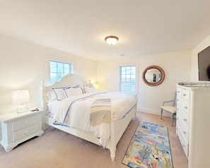 4 bedrooms, desk, free WiFi, bed sheets