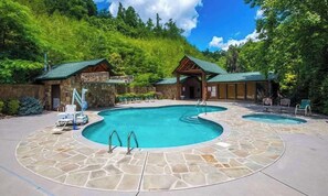 Pool - Free Attractions, New Hot Tub, Pool Table, Resort Pool, Close to Downtown (Gatlinburg)