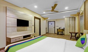 Deluxe Room | Desk, iron/ironing board - Treebo Apollo (Guwahati)