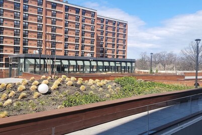 2 BR+patio+workspace+parking near Seton Hall Univ.