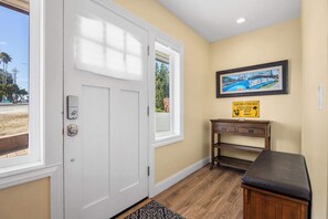 Interior - Oceanfront Beach House overlooking the Boardwalk (Santa Cruz)