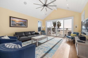 TV, fireplace, foosball, stereo