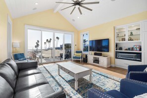 TV, fireplace, table football, stereo