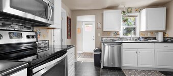 All the Amenities!* Centrally Located* Cozy Private Home*