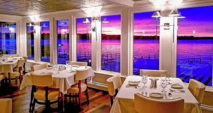 Lakefront 4BR Retreat | Dock, Kayaks & Sleeps 12