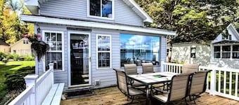 4BR Lakeside Bliss| Kayak Adventure!