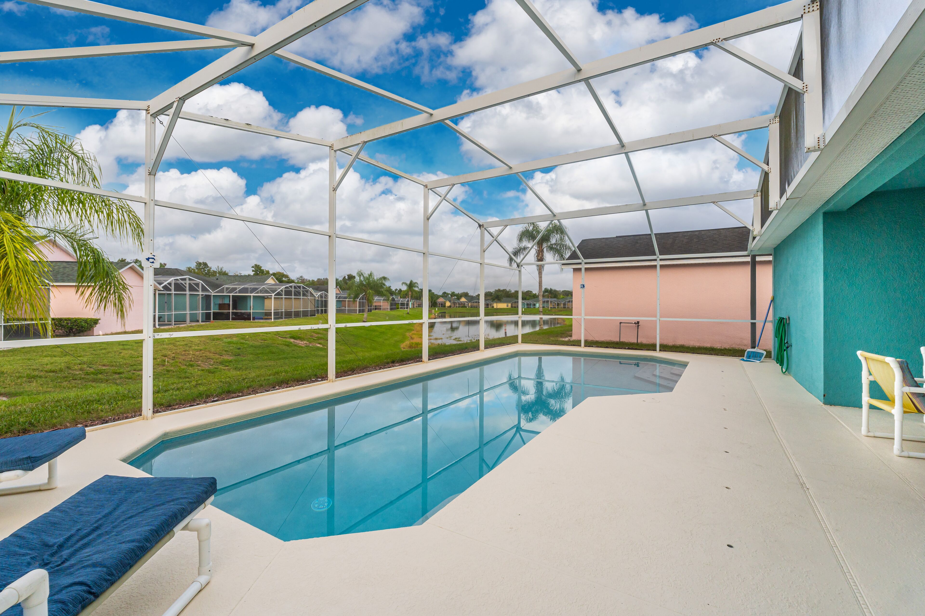 Magical vacation home near Disney with KING Bed and lovely pool
