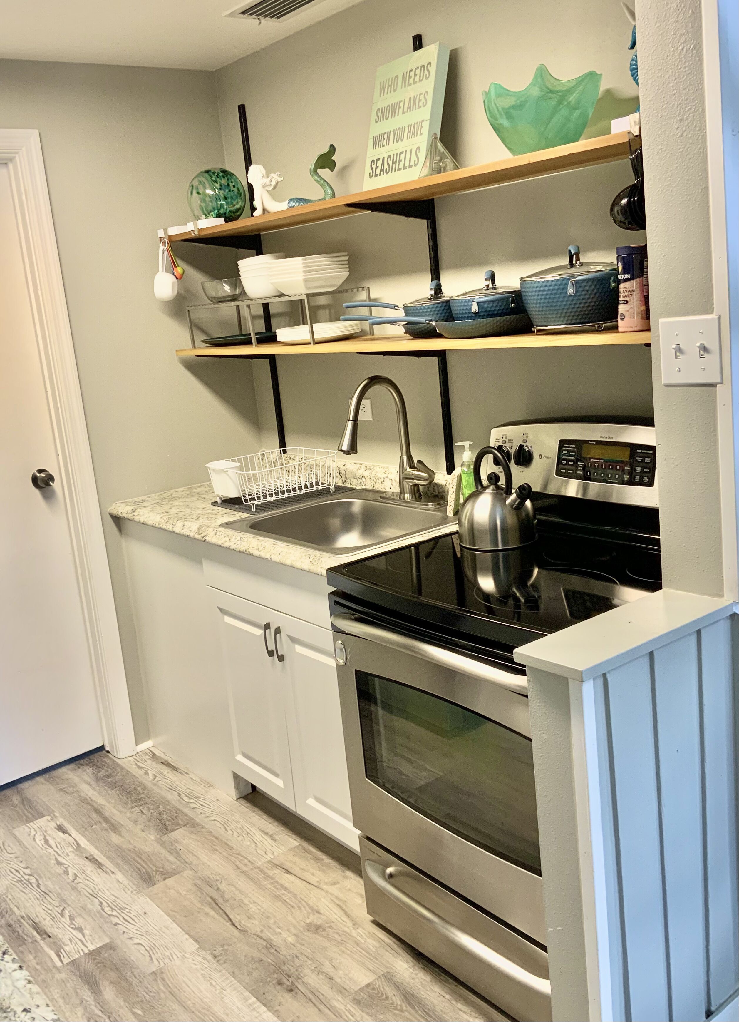 Elegant Mermaid-themed A-Frame Home: 30-40 min to Disney & Universal theme parks