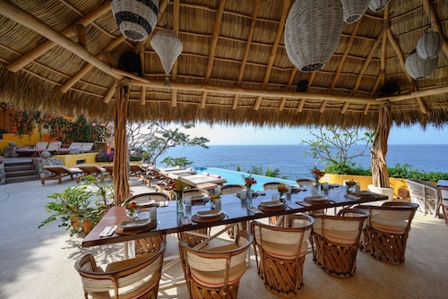 Villa Mandarina's Ocean front Estate 8-16 Bedrooms PRICE LISTED is for 8 rooms.