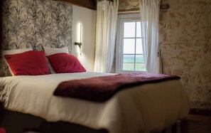 2 chambres, fer et planche à repasser, lit parapluie, Wi-Fi gratuit