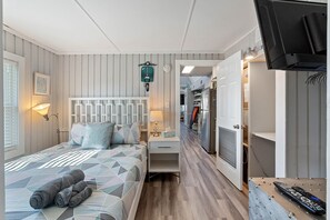 2 habitaciones, escritorio, tabla de planchar con plancha y wifi gratis 