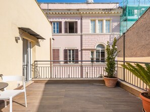 Tremannsrom, terrasse | Utsikt fra balkong