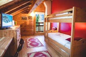 4 chambres, bureau, fer et planche à repasser, Wi-Fi gratuit