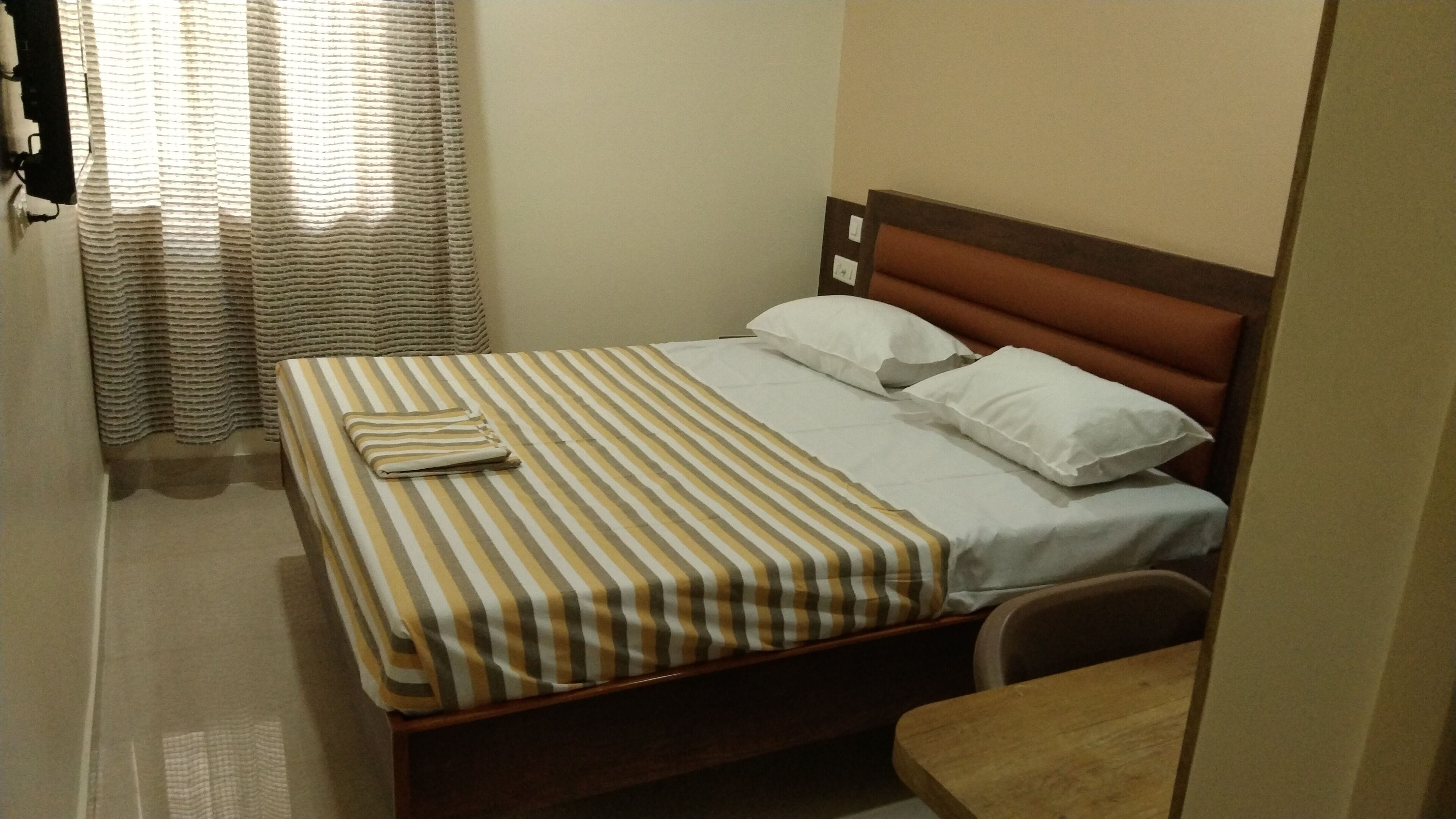 economy double room | free wifi, bed sheets