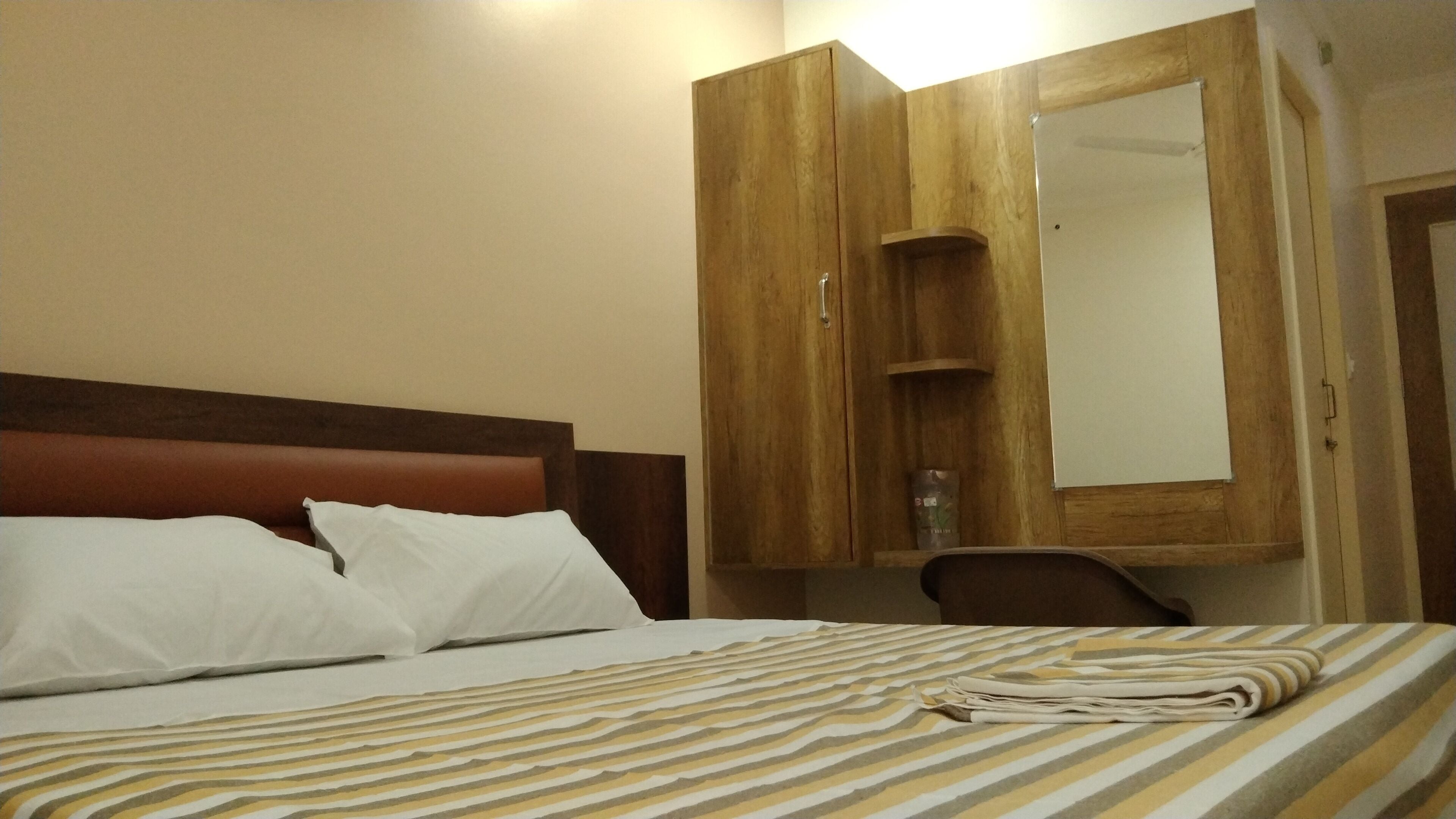 economy double room | free wifi, bed sheets