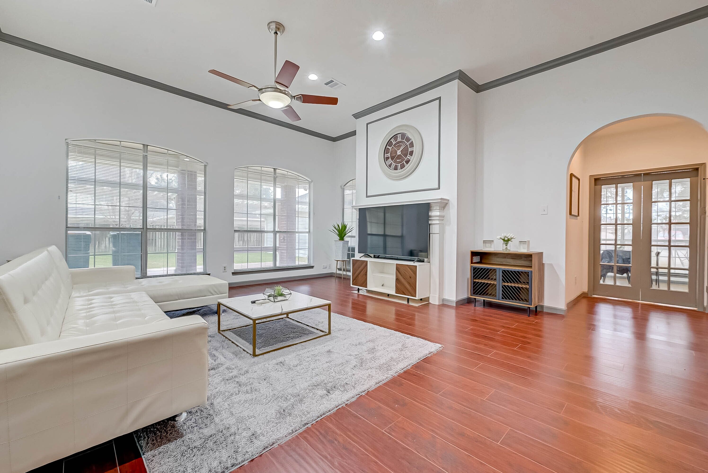 Houston-Cypress Spacious Home