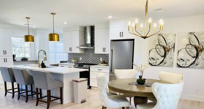 Modern and Stylish Creekside Retreat Home - Walk to Downtown