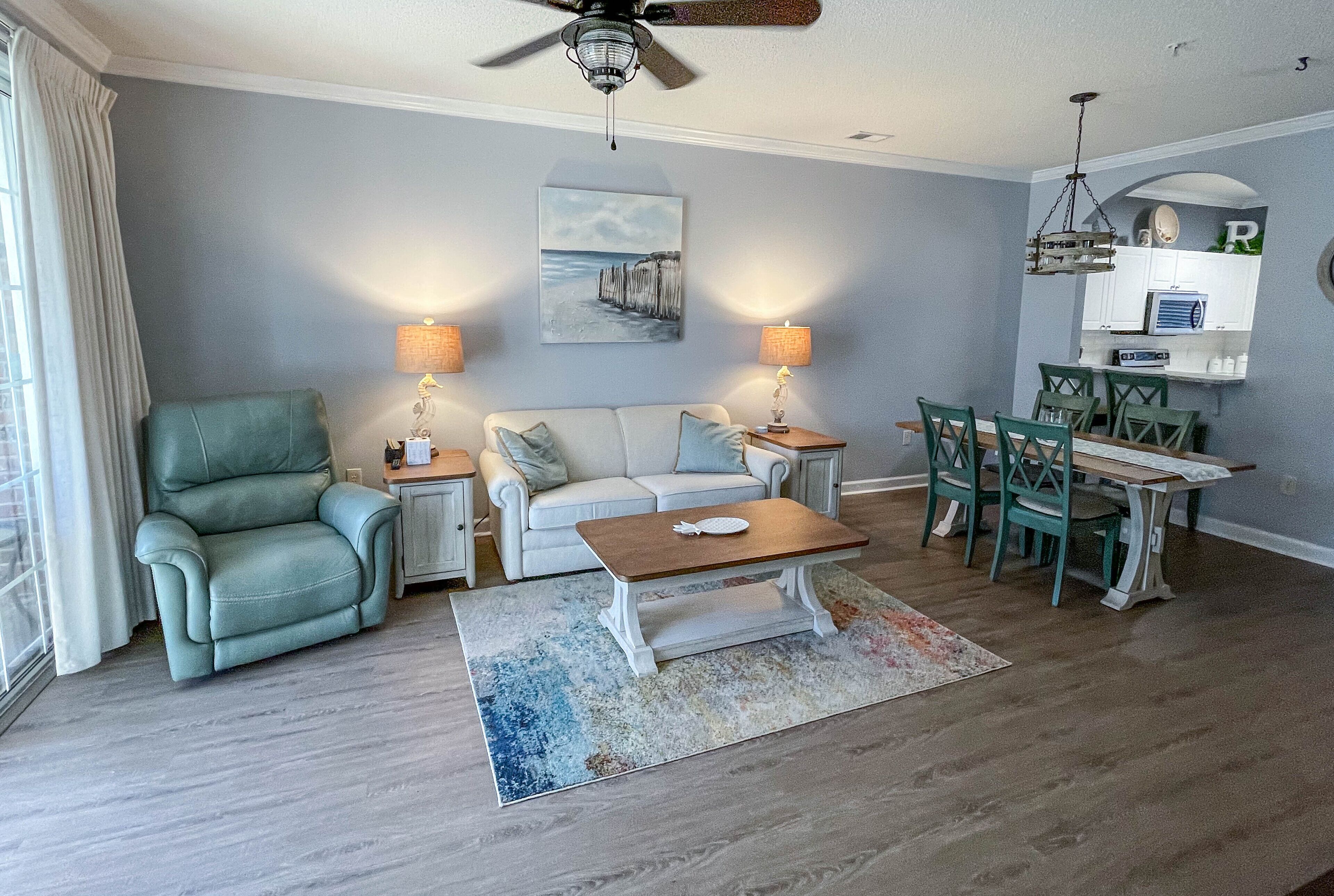 Beautiful 2 Bedroom Condo in Barefoot Resort & Golf