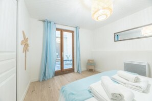 2 chambres, fer et planche à repasser, lit parapluie, Wi-Fi gratuit