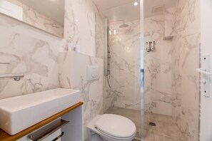 Een douche, een haardroger