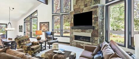 Smart TV, fireplace, DVD player