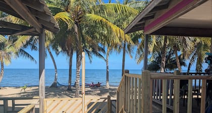 Beach Front! Cobia Beach Guest House "Hot Pink Family Cabin"