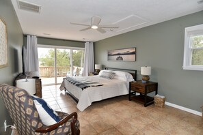 4 bedrooms, iron/ironing board, travel crib, free WiFi