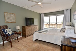 4 bedrooms, iron/ironing board, travel cot, free WiFi