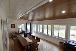 Dining - The Harbor House - Waterfront Home with Private Pier & Amazing Views! (Onemo)