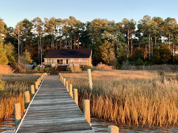 Exterior - The Harbor House - Waterfront Home with Private Pier & Amazing Views! (Onemo)