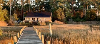 The Harbor House - Waterfront Home with Private Pier & Amazing Views!