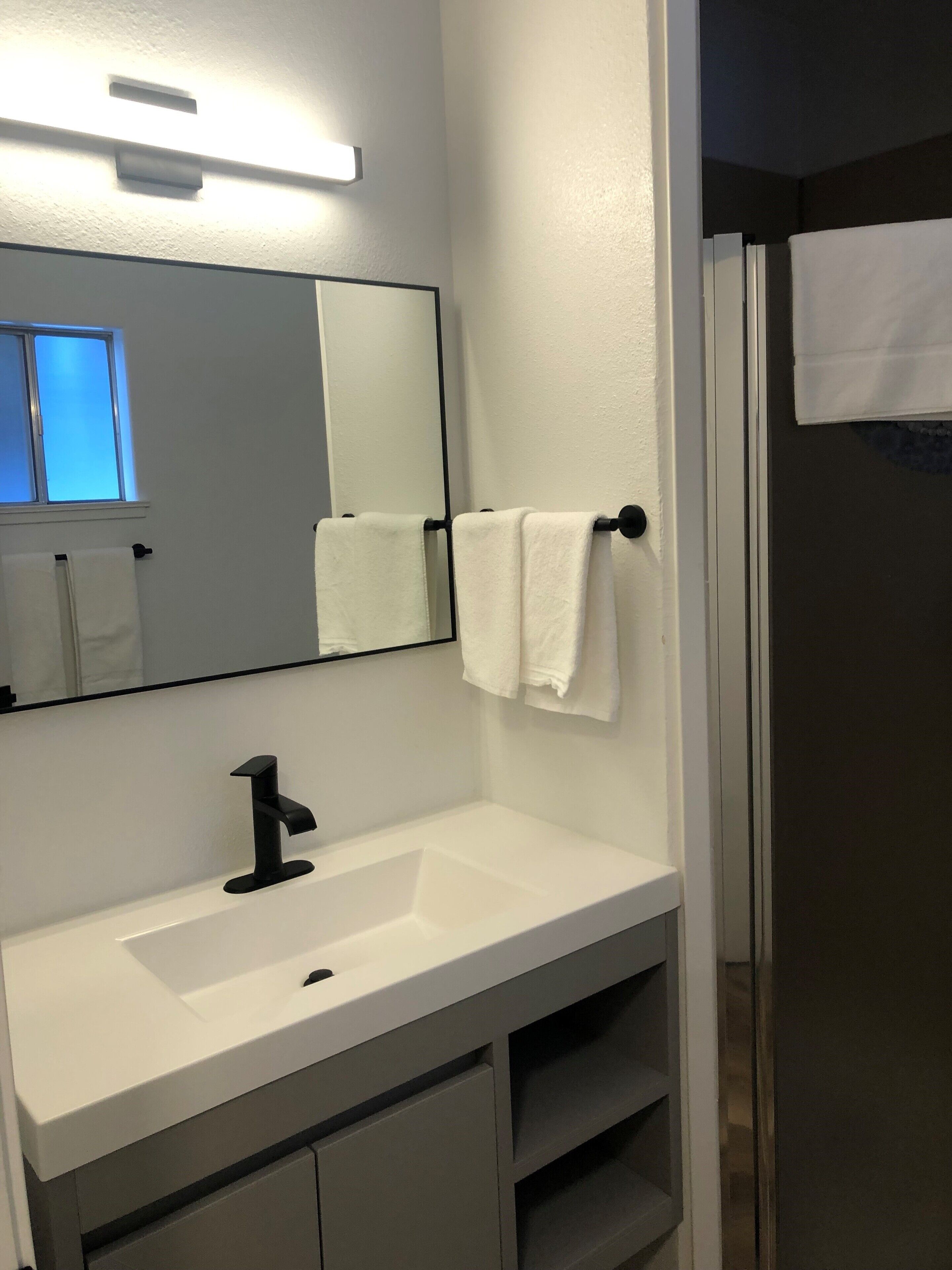 Sierra Inn on the River