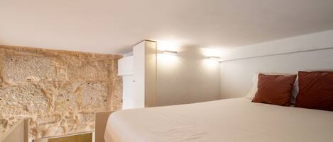 1 غرفة نوم ومكواة/لوح كي وواي فاي مجانًا وملاءات أسرّة