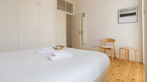 2 bedrooms, iron/ironing board, travel crib, free WiFi