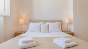 2 chambres, fer et planche à repasser, Wi-Fi gratuit, draps fournis